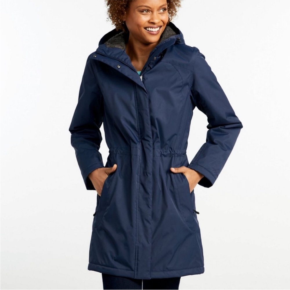 L.L Bean Winter Warmer Coat M Navy Flannel Quilted Hood Water Resistant